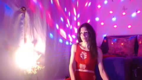 Snapshot of elysasun chatting on 11/26/25, 10:22 Elisa online show from 11/26/25, 10:22