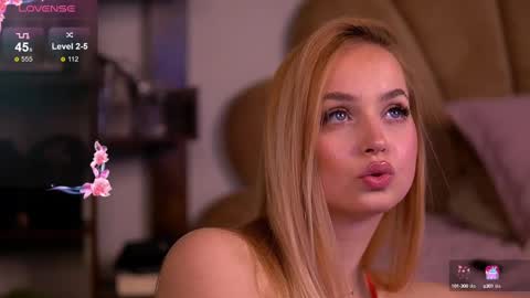 ElysaWetxx online show from 03/10/25, 09:10