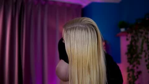 Elyssa online show from 05/03/26, 06:47