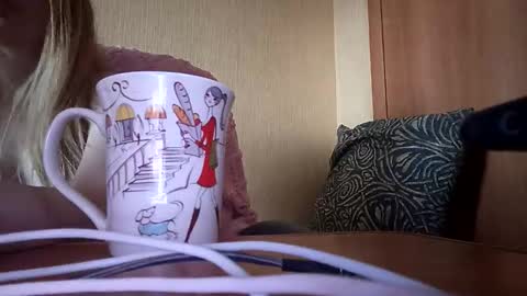 Elza Kom online show from 11/04/25, 07:40