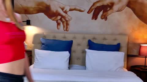 Snapshot of elza_hofffman chatting on 09/14/25, 03:11 Chloyka online show from 09/14/25, 03:11