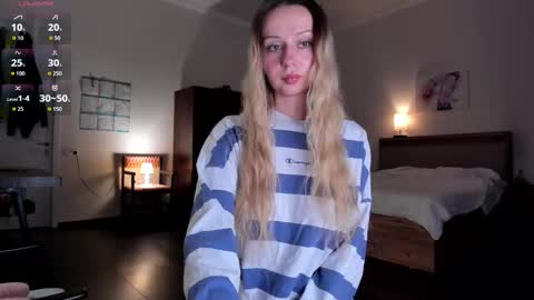 Snapshot of em_emilie chatting on 03/01/26, 05:15 Emilie online show from 03/01/26, 05:15