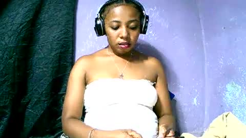 ema900845 online show from 02/16/25, 11:26