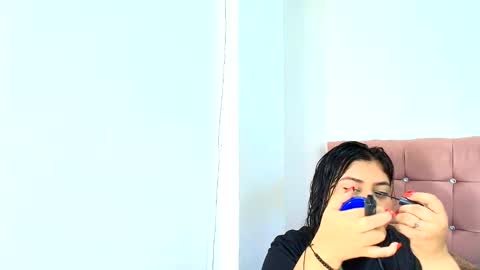 Snapshot of ema_foxxy chatting on 06/11/26, 03:10 EMA online show from 06/11/26, 03:10
