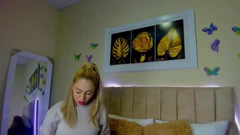 Snapshot of ema_garciaa chatting on 09/28/25, 10:42 ema garcia online show from 09/28/25, 10:42