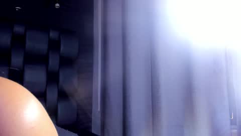 ema_grey1 online show from 09/14/25, 10:09