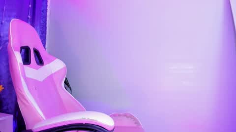 Ema Lambert  online show from 12/13/24, 07:53