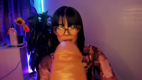 Ema Lambert  online show from 12/18/24, 11:08
