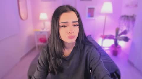 Snapshot of ema_soul chatting on 11/01/25, 12:18 emma soul online show from 11/01/25, 12:18