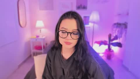 Snapshot of ema_soul chatting on 11/07/25, 08:09 emma soul online show from 11/07/25, 08:09