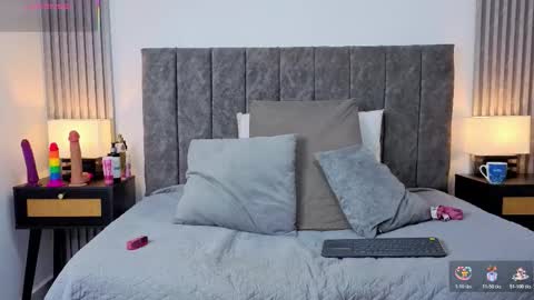 Snapshot of ema_stone65 chatting on 11/26/25, 07:37 Ema online show from 11/26/25, 07:37