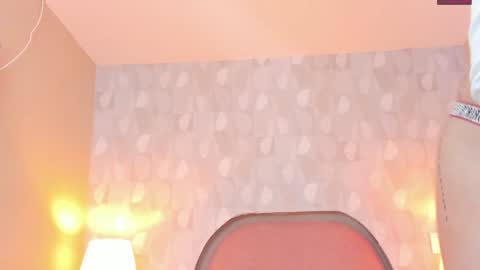 Ema online show from 12/18/24, 12:07