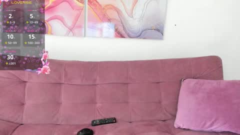 Snapshot of emaandemely chatting on 09/15/25, 06:30 emaandemely online show from 09/15/25, 06:30