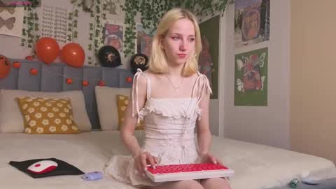 Emma online show from 10/26/25, 12:44