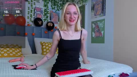 Emma online show from 11/04/25, 12:37