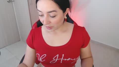 Snapshot of emacop chatting on 11/24/25, 02:39 SAMANTA online show from 11/24/25, 02:39