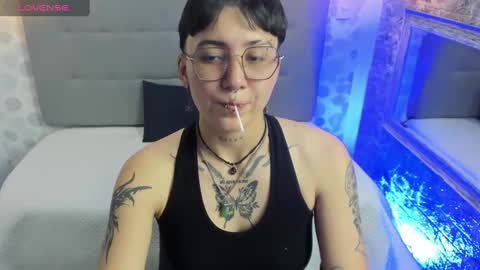 emahills__axelrose online show from 09/19/25, 02:13