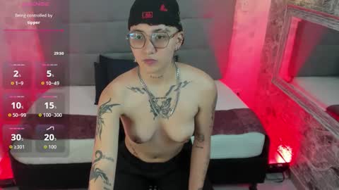 emahills__axelrose online show from 10/17/25, 02:15