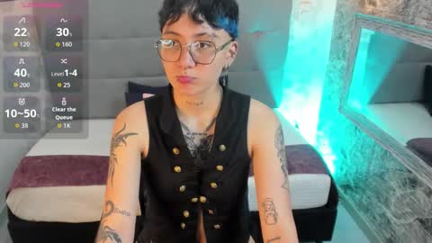 emahills__axelrose online show from 10/20/25, 02:12