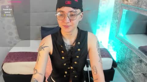 emahills__axelrose online show from 10/20/25, 02:39