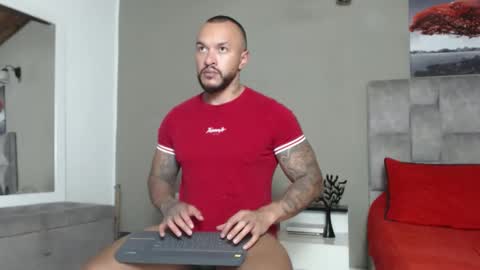 Snapshot of emanuelspencer chatting on 04/07/26, 05:08 emanuelspencer online show from 04/07/26, 05:08