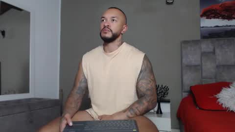 Snapshot of emanuelspencer chatting on 04/12/26, 06:02 emanuelspencer online show from 04/12/26, 06:02