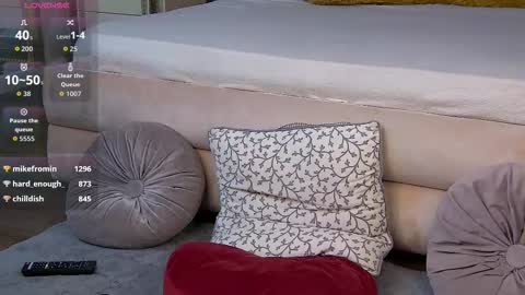 Snapshot of emawil chatting on 09/23/25, 02:09 emawil online show from 09/23/25, 02:09