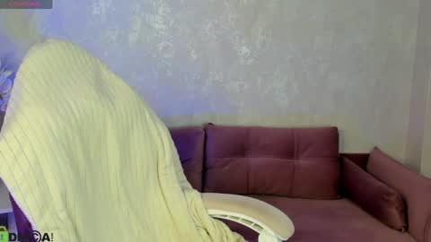 Snapshot of ember_winchester chatting on 06/10/26, 01:17 Ember online show from 06/10/26, 01:17