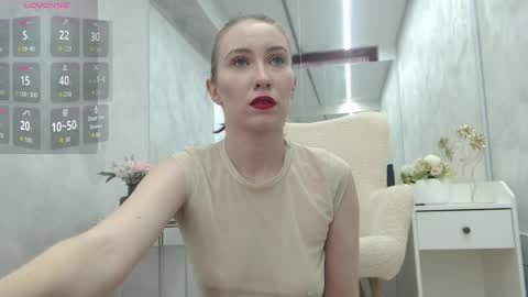 Snapshot of emberluna_ chatting on 04/03/26, 05:27 Ember online show from 04/03/26, 05:27