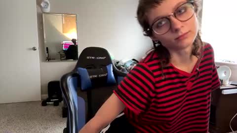 Embersburningup online show from 02/08/25, 06:33