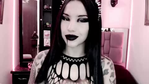 Emerald Black online show from 02/19/25, 10:45