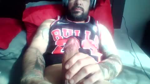 Snapshot of emecuatro20 chatting on 10/17/25, 08:00 emecuatro20 online show from 10/17/25, 08:00