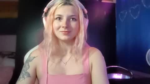 Lina online show from 09/09/25, 05:34