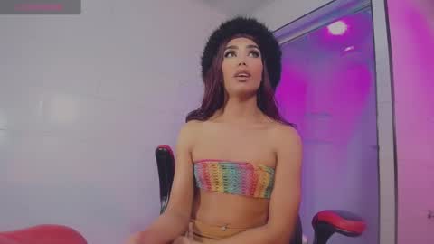 Snapshot of emeli_roushot chatting on 02/04/25, 05:34 Emeli online show from 02/04/25, 05:34