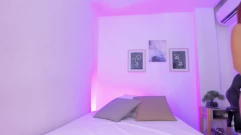 emelie_89 online show from 12/18/24, 11:34