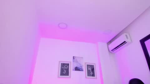 emelie_89 online show from 12/24/24, 03:26