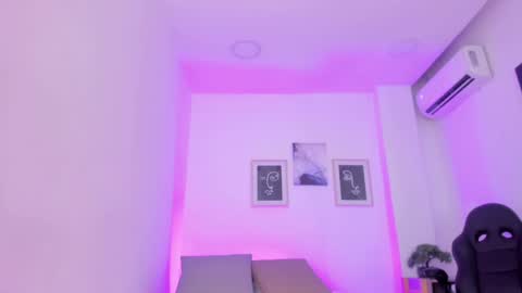 emelie_89 online show from 12/31/24, 02:58