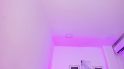 emelie_89 online show from 01/06/25, 12:16