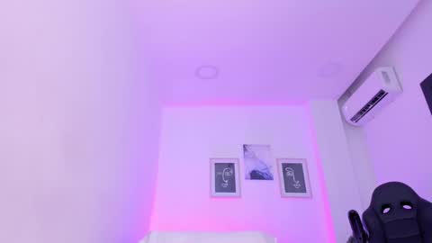 emelie_89 online show from 03/05/25, 06:23