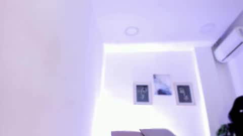 emelie_89 online show from 09/12/25, 12:27