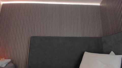 emelie_89 online show from 11/06/25, 11:44