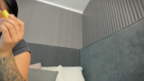 emelie_89 online show from 05/29/26, 11:30