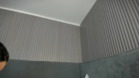 emelie_89 online show from 06/17/26, 11:45