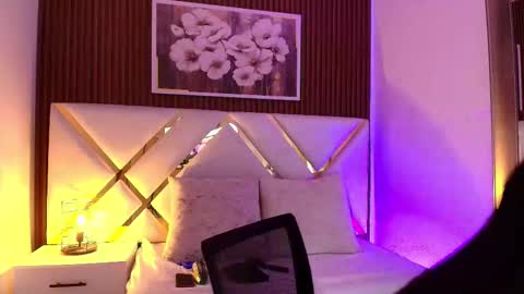 Snapshot of emelie_ch_ chatting on 01/13/26, 11:43 Emily online show from 01/13/26, 11:43