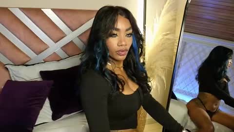 anyelii  online show from 02/18/25, 11:41
