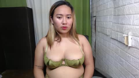 Emely online show from 12/29/24, 02:21