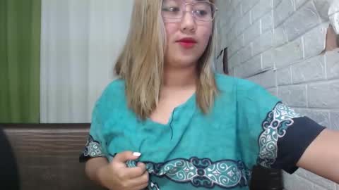 Emely online show from 01/14/25, 12:24