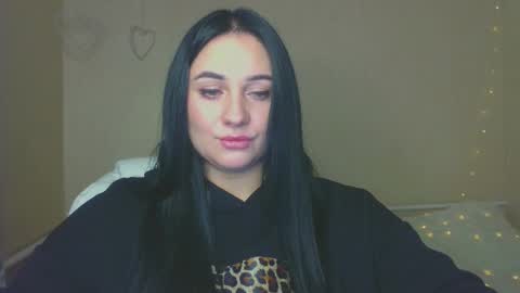 Emely online show from 10/16/25, 12:28