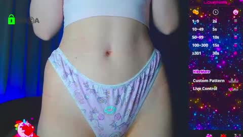 Snapshot of emelycrystal chatting on 03/07/25, 06:46 Emely online show from 03/07/25, 06:46