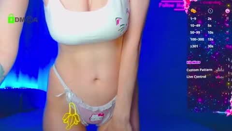 Emely online show from 11/18/25, 03:34